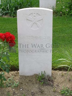 ANCONA WAR CEMETERY - CHANDAR BAHADUR GURUNG, 